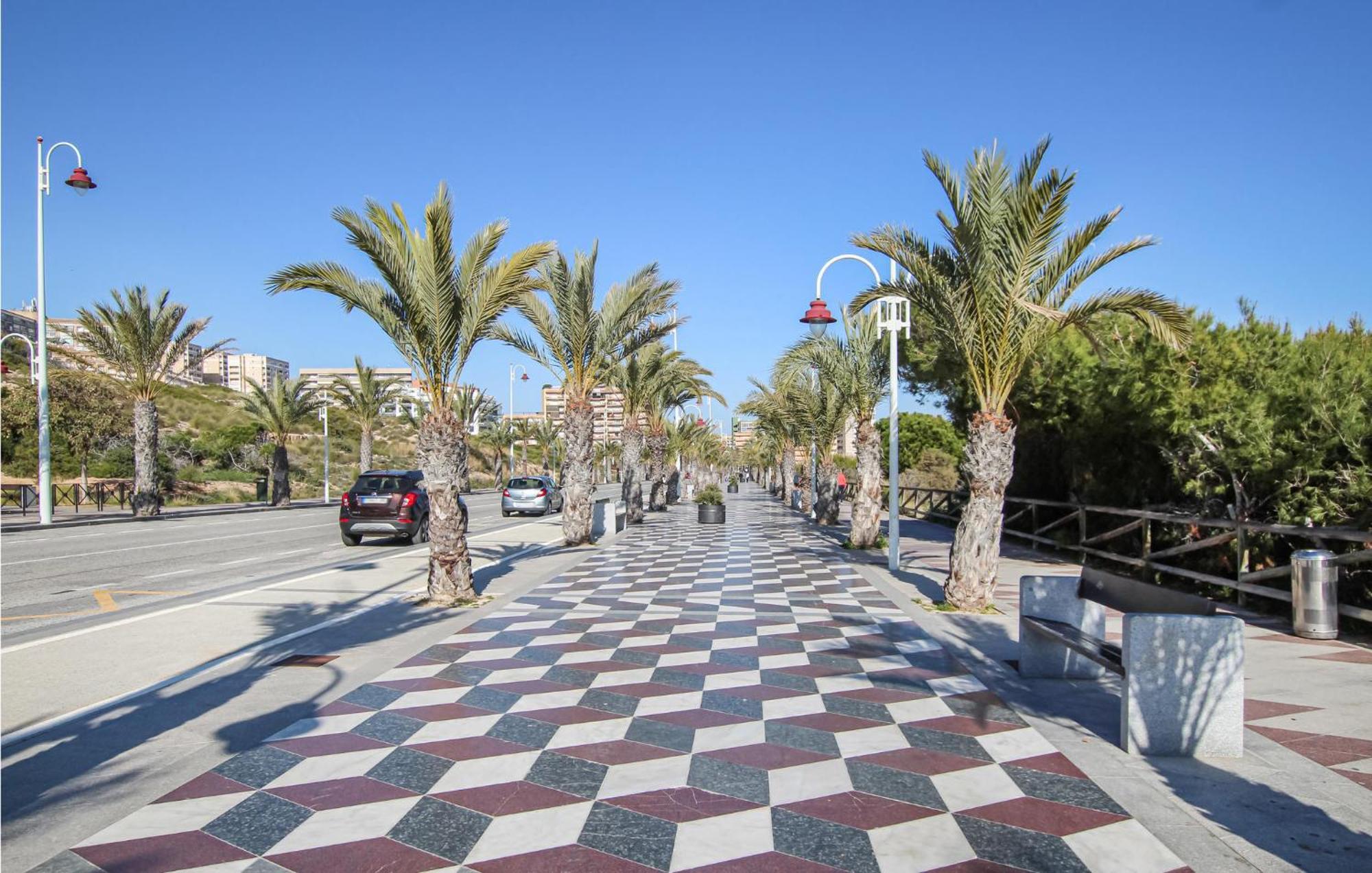 Apartment Front In Arenales del Sol
